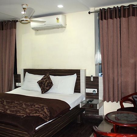 Hotel Swayam Jabalpur Exterior photo